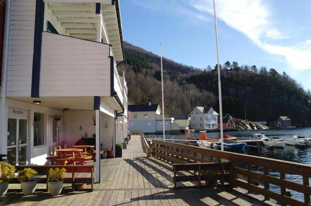 Tysnes Sjo Og Fritid Aparthotel Uggdal Bagian luar foto