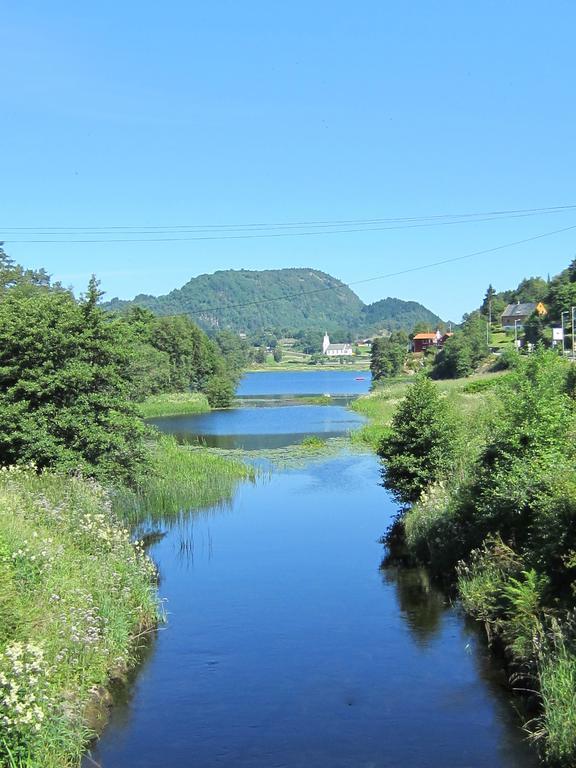 Tysnes Sjo Og Fritid Aparthotel Uggdal Bagian luar foto