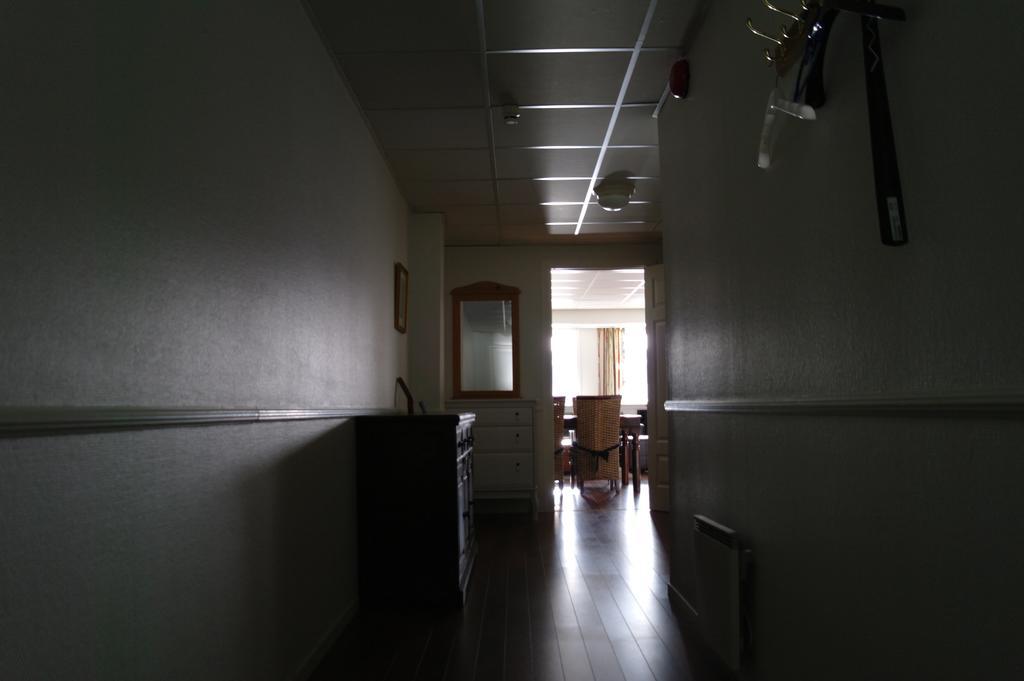 Tysnes Sjo Og Fritid Aparthotel Uggdal Ruang foto