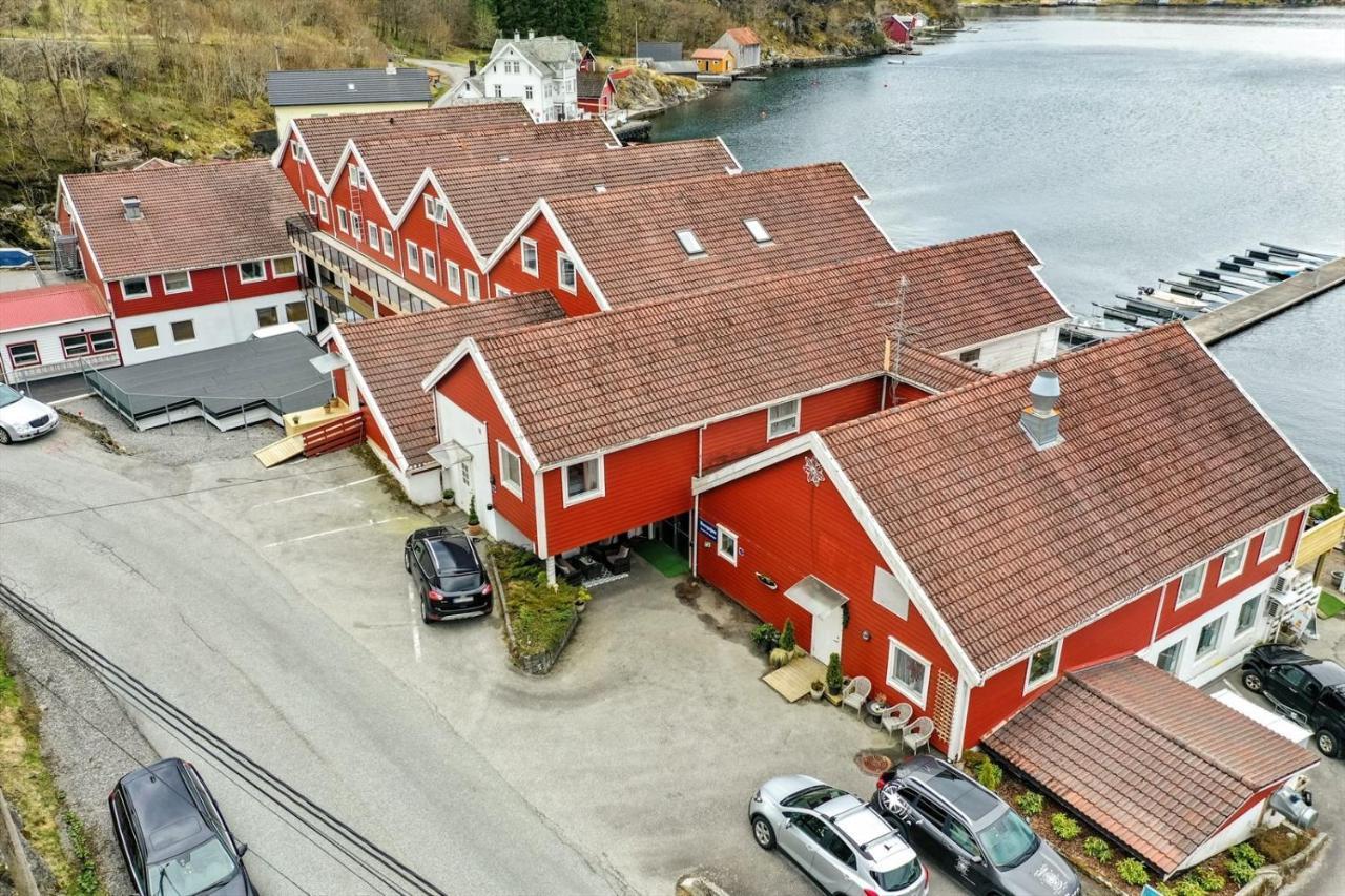 Tysnes Sjo Og Fritid Aparthotel Uggdal Bagian luar foto